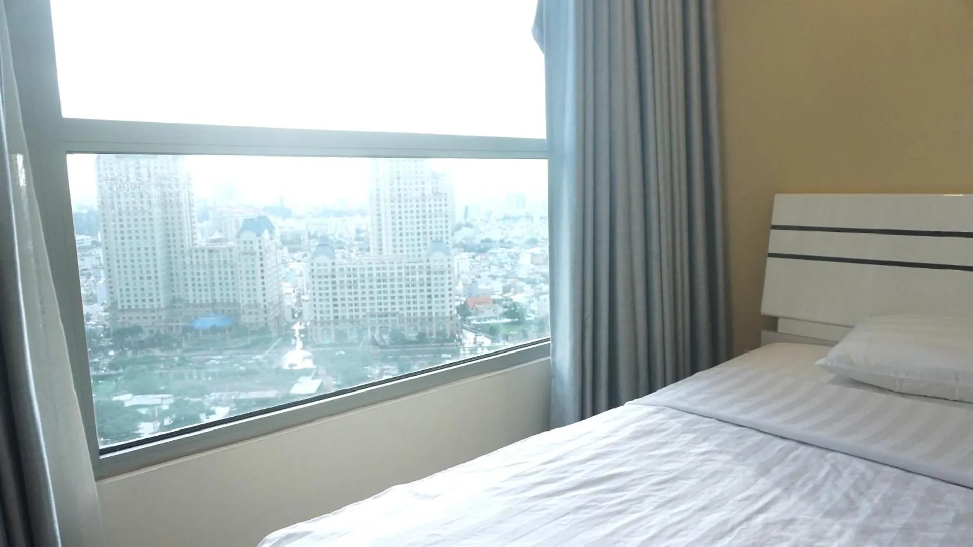 **** Aparthotel Landmark Plus Residences Luxury Suite Ho Chi Minh City Vietnam